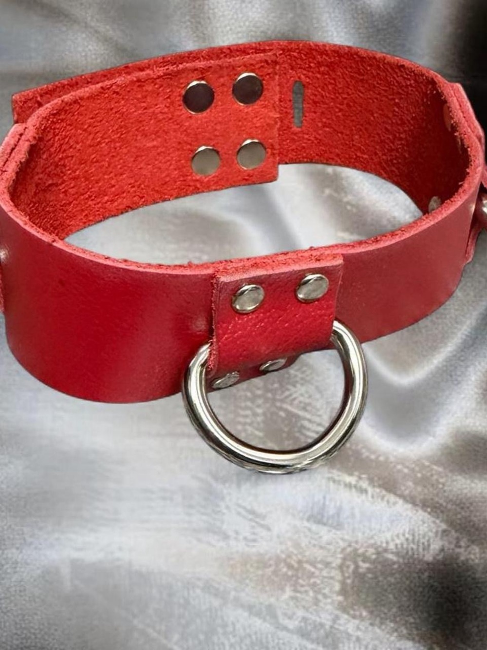 Red genuine leather bondage collar